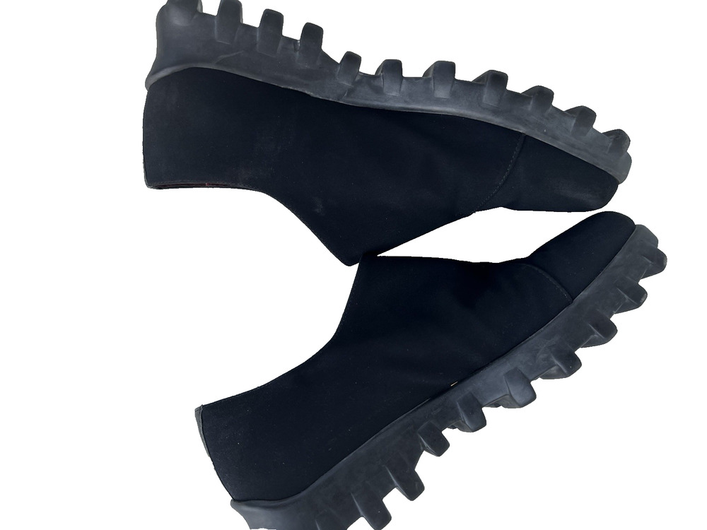 Donald J Pliner black Shoe size 8 Italy chunky rubber leg sole square toe slip